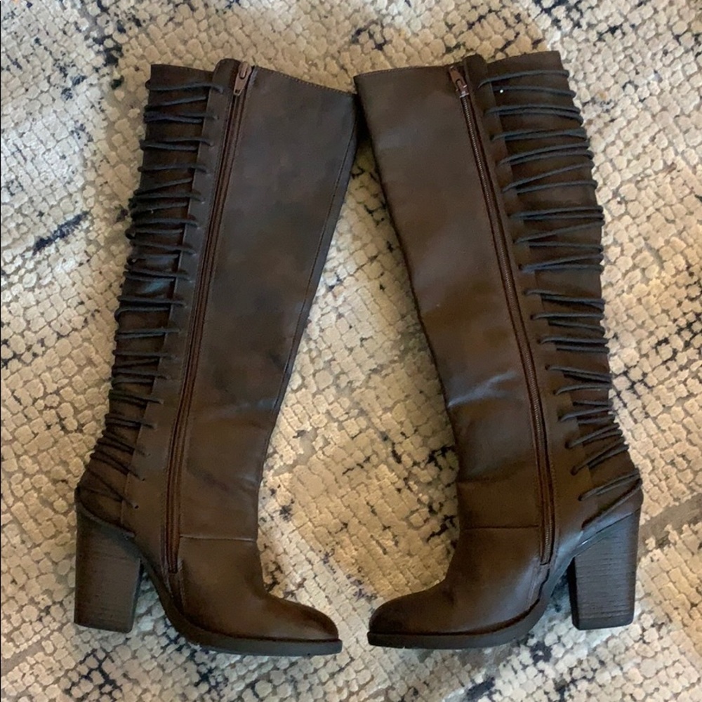Brand new brown boots size 6